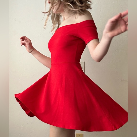 Red High-Low Skater Dress size Small - Picture 4 of 7